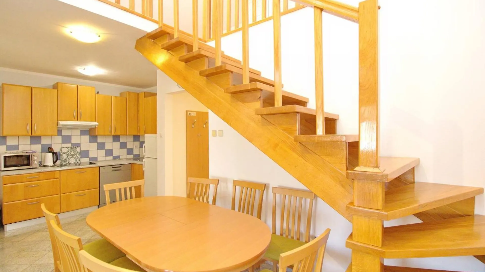 Apartments Mikulan Beach 바슈카 크로아티아