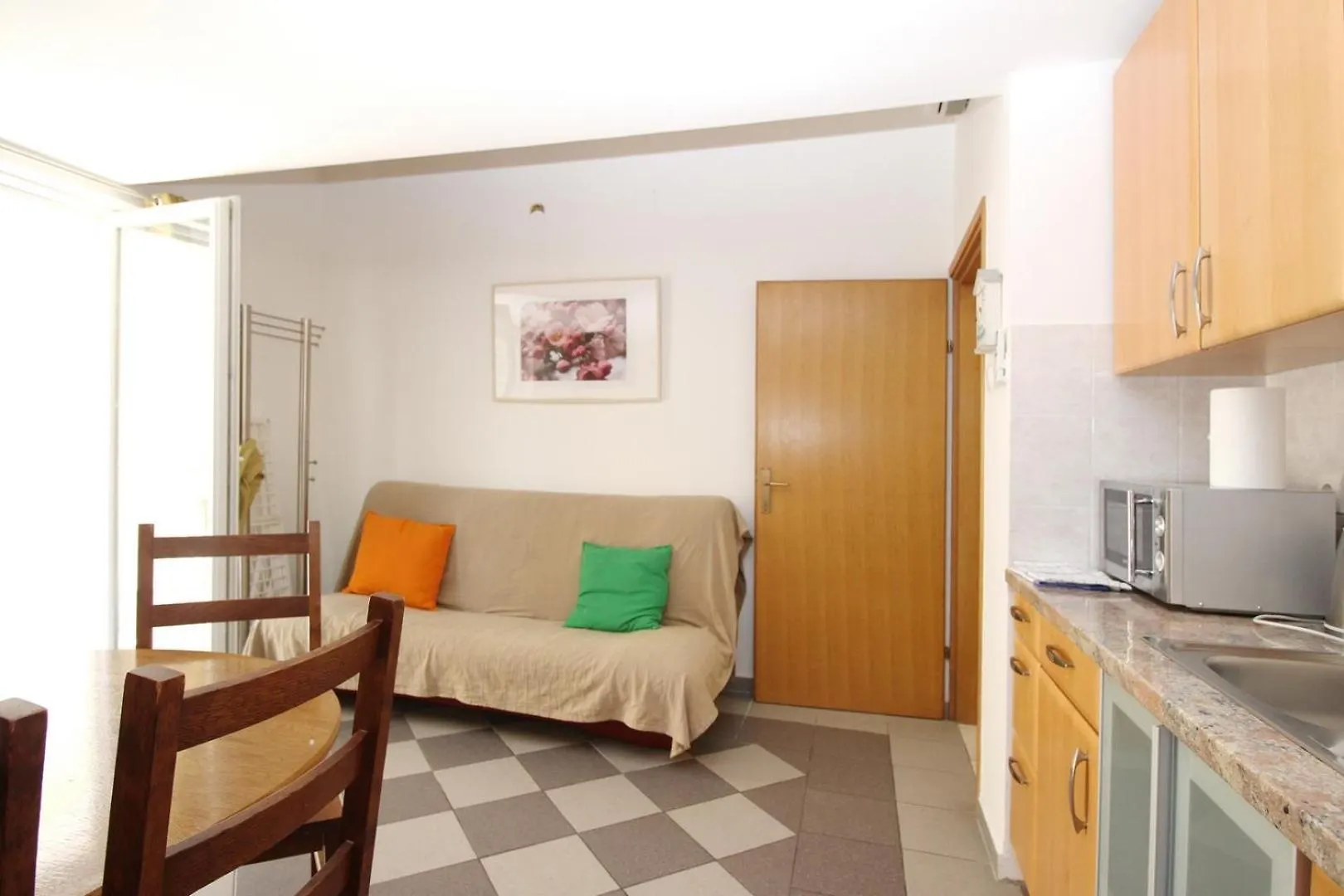 Apartments Mikulan Beach Baska