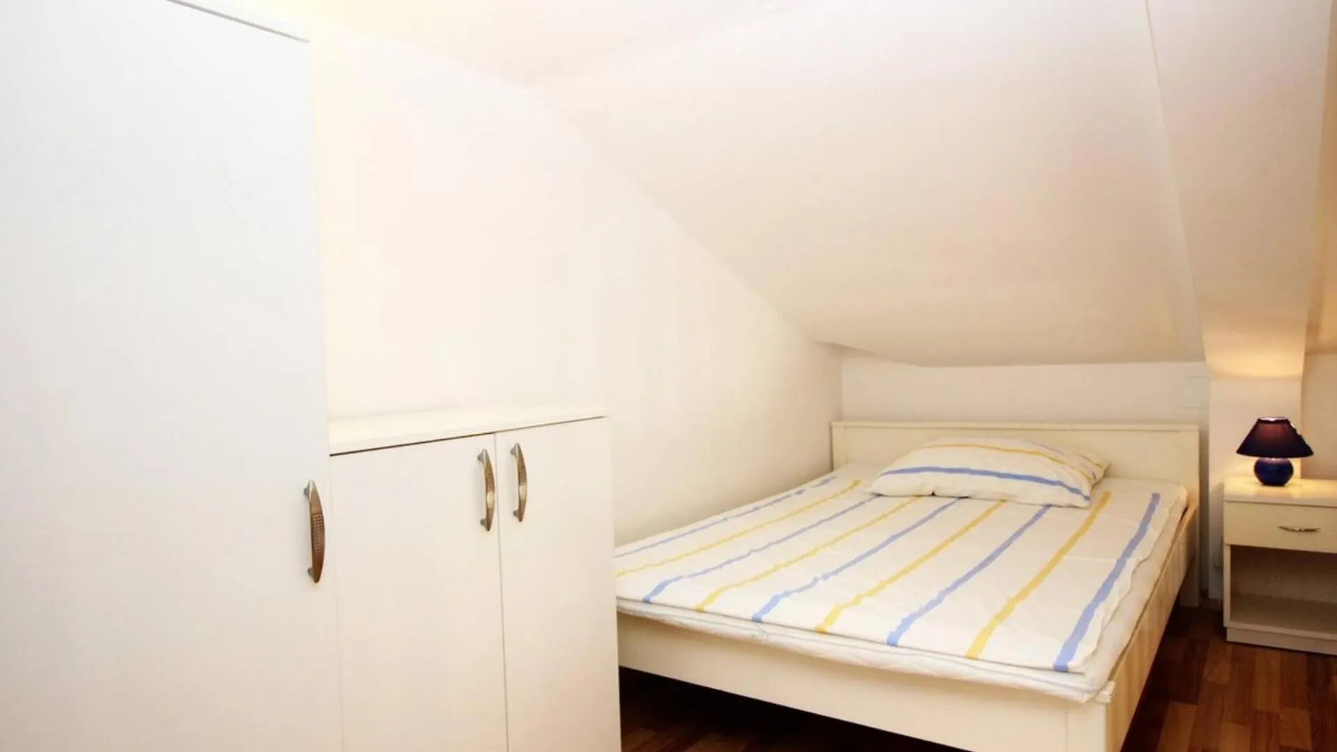 Apartments Mikulan Beach Baska  0*, Baska (Krk) Croatia