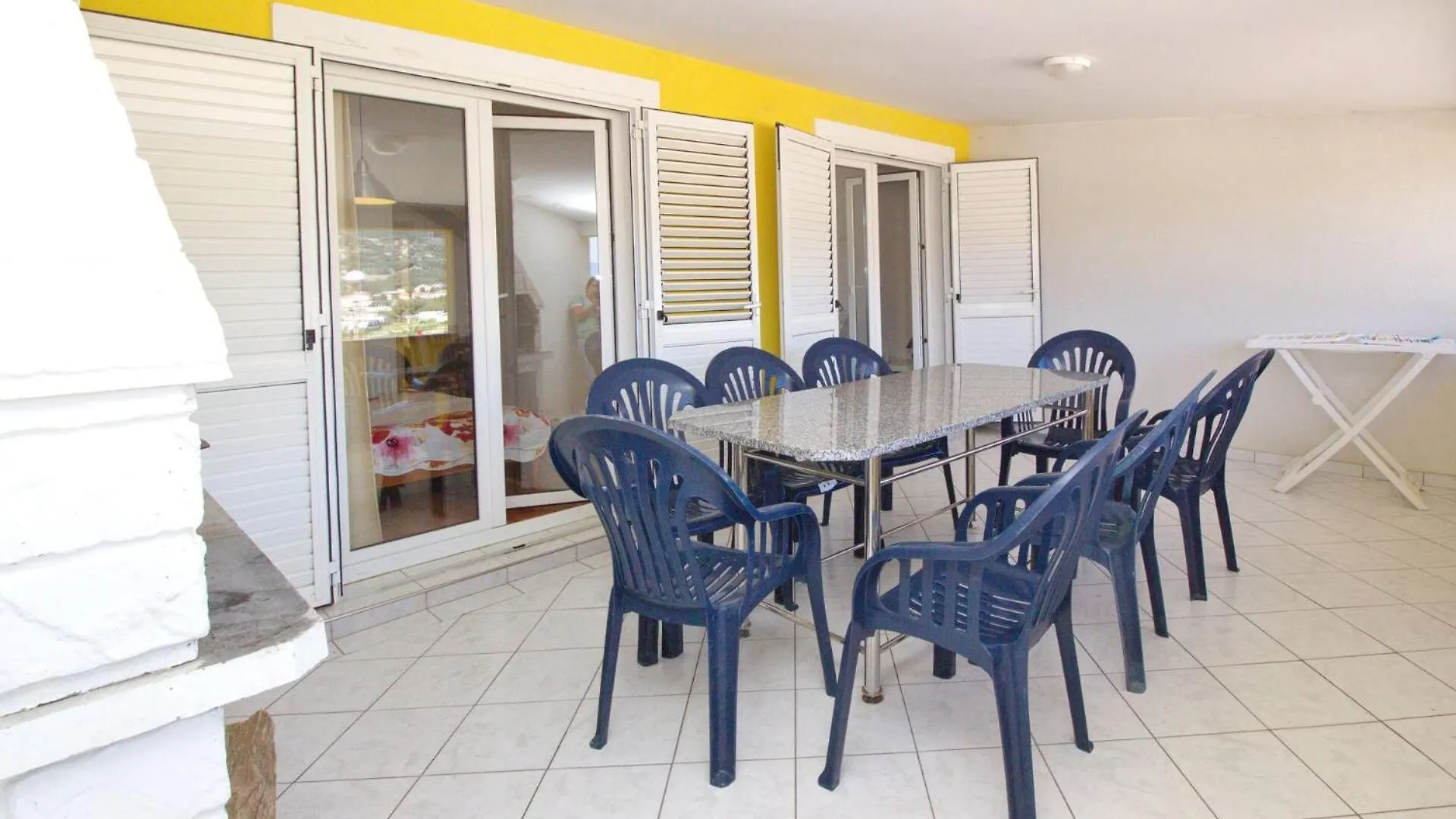 Apartments Mikulan Beach Baska   Baska (Krk)