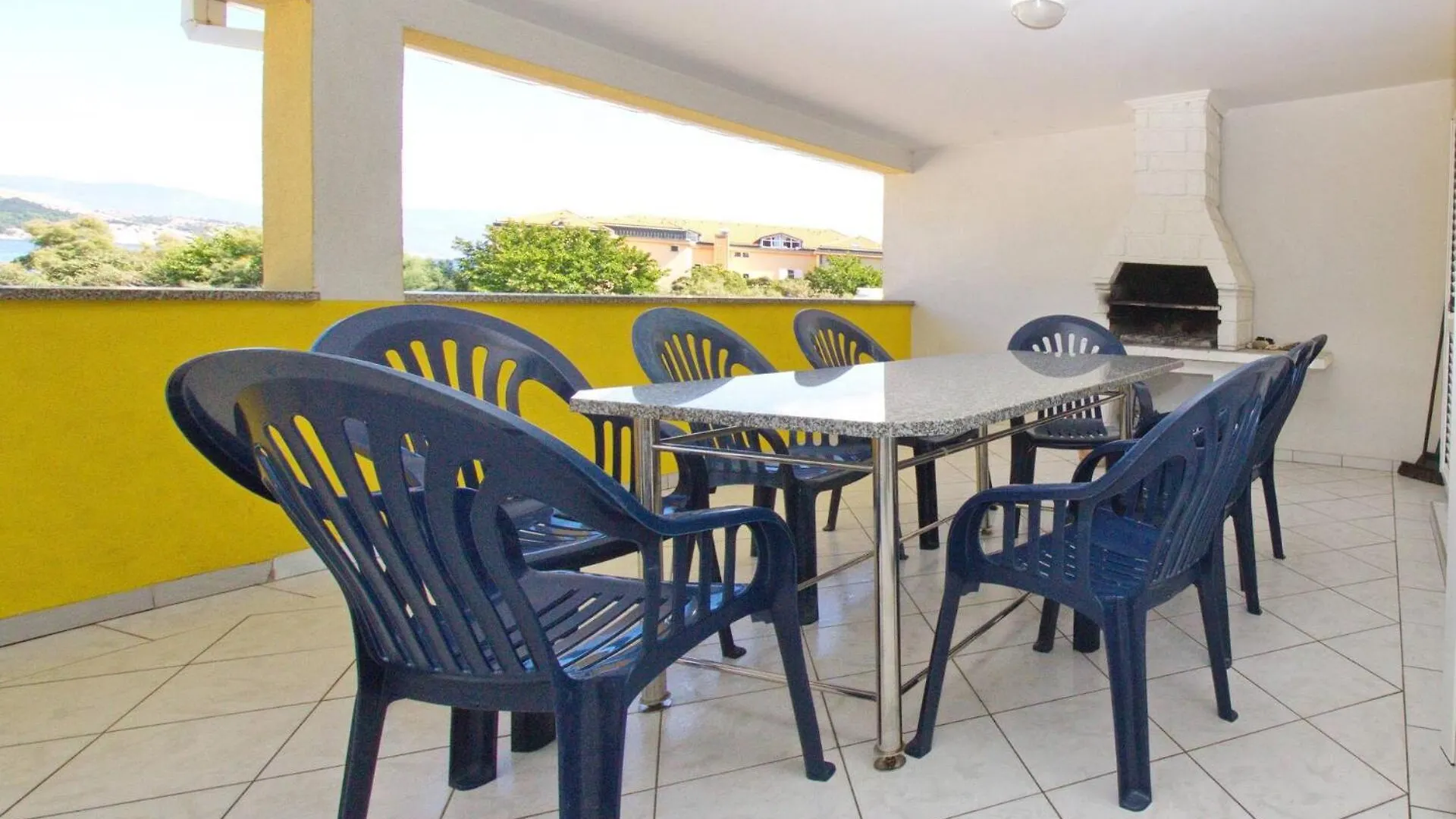 Apartments Mikulan Beach Baska  0*, Baska (Krk) Croatia