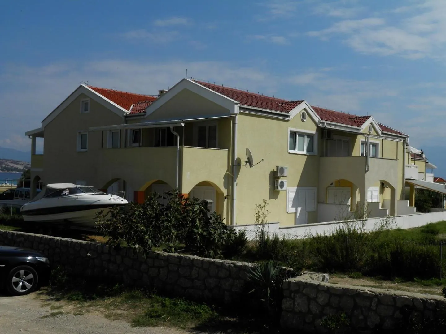Apartments Mikulan Beach Baska